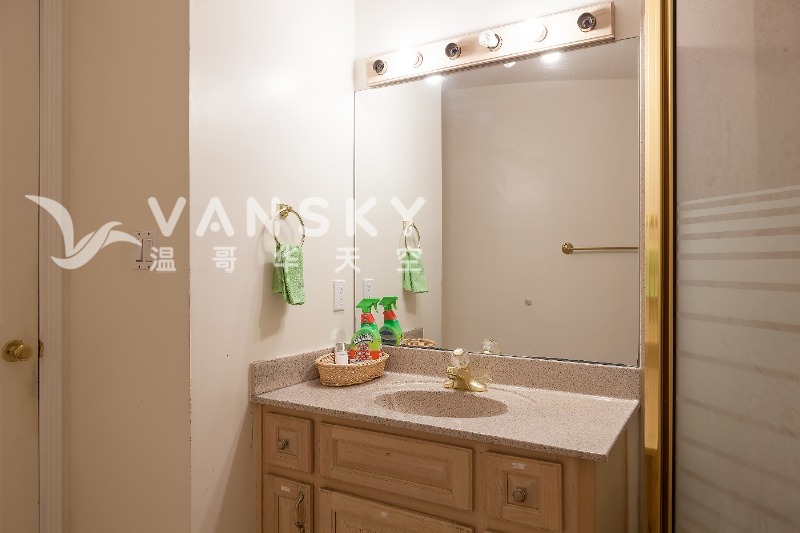 250305195937_bathroom picture 2.jpg